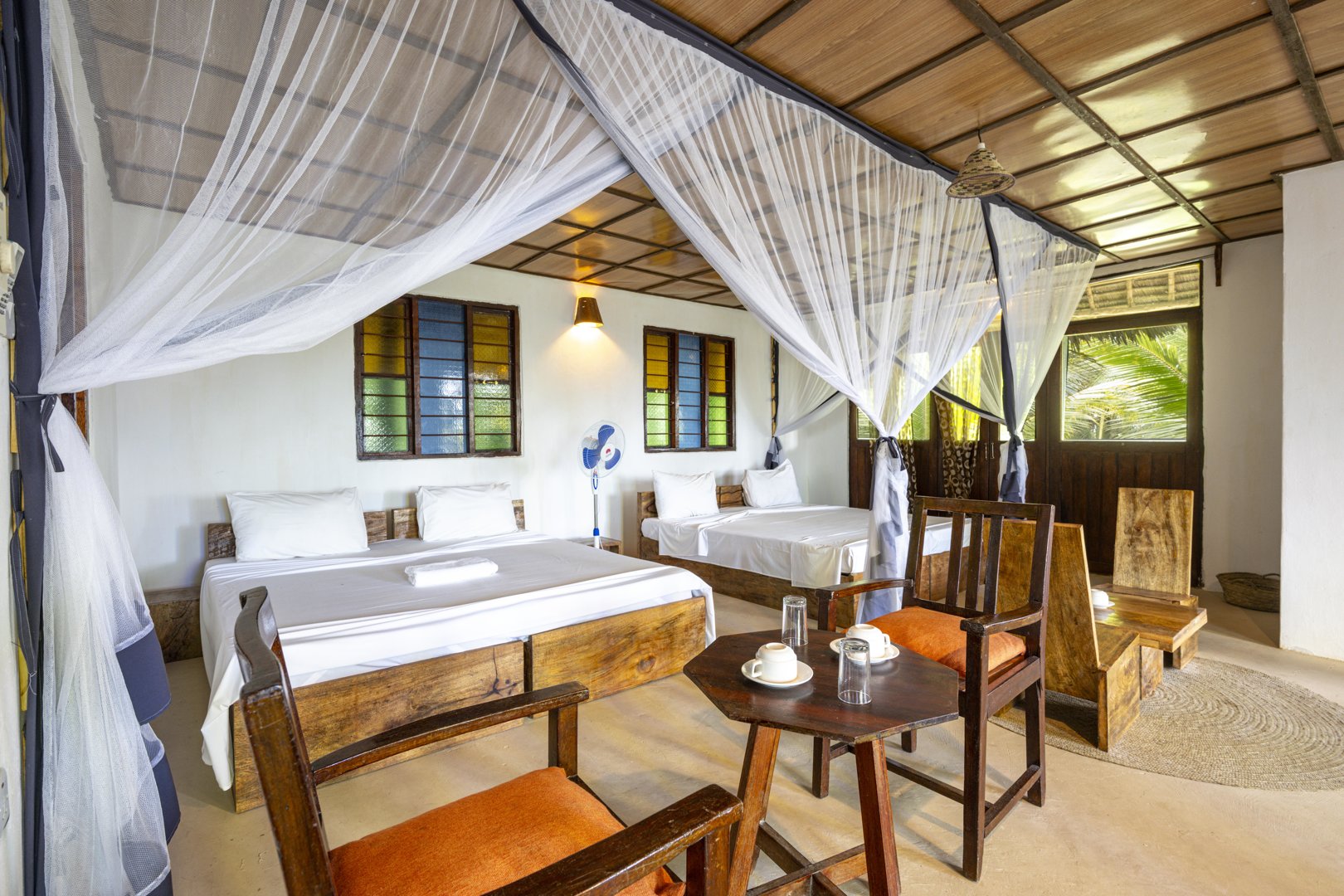 Room for 6-pax in a bungalow - upstairs (S5) Room for 6-pax in a bungalow - upstairs (S5)